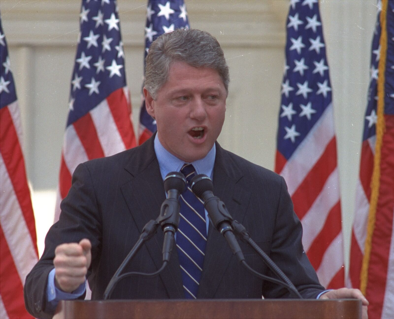 1991: Announces candidacy for president